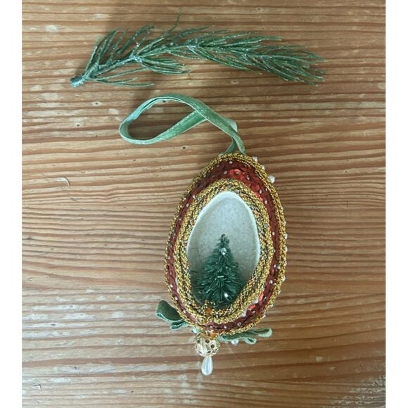 Vintage Handcrafted Sequined Egg Ornament Miniature Bottle Brush Tree Gold Chris - Picture 1 of 5